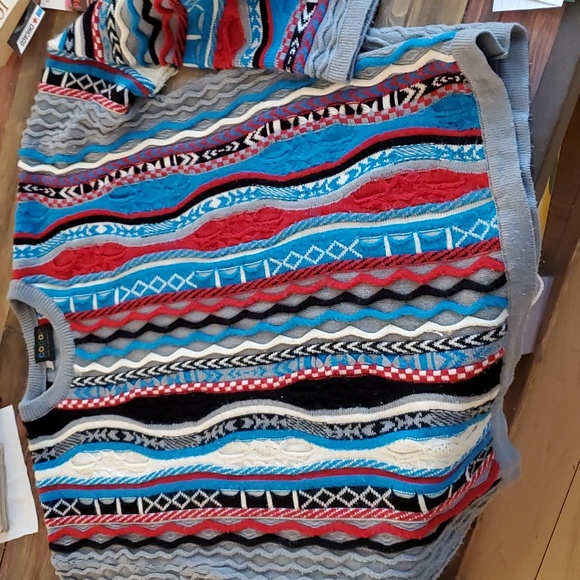 Coogi. Flash $259 - Picture 1 of 7